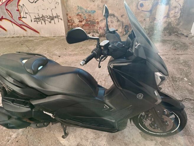 YAMAHA XMAX 400