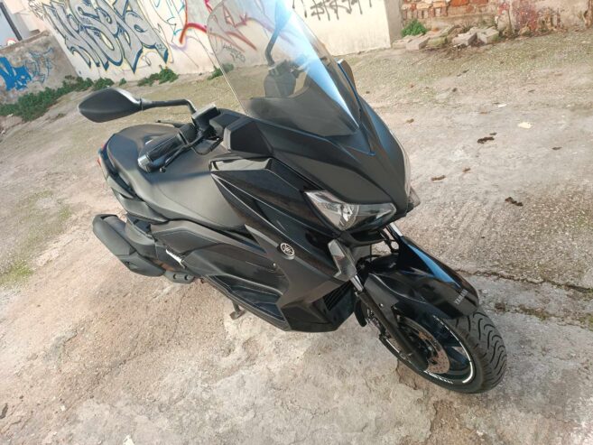 YAMAHA XMAX 400