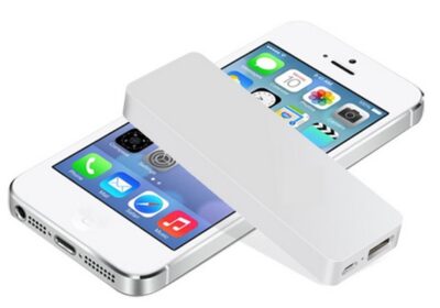Εξωτερική-μπαταρία-Powerbank-3000mAh-για-iPhone-4-5-6-amp-Samsung-S4-S5-σε-4-χρώματα