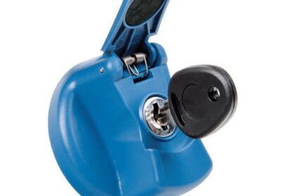 Lampa-Universal-τάπα-ρεζερβουαρ-μπαγιονετ-με-κλειδί-U1-40MM