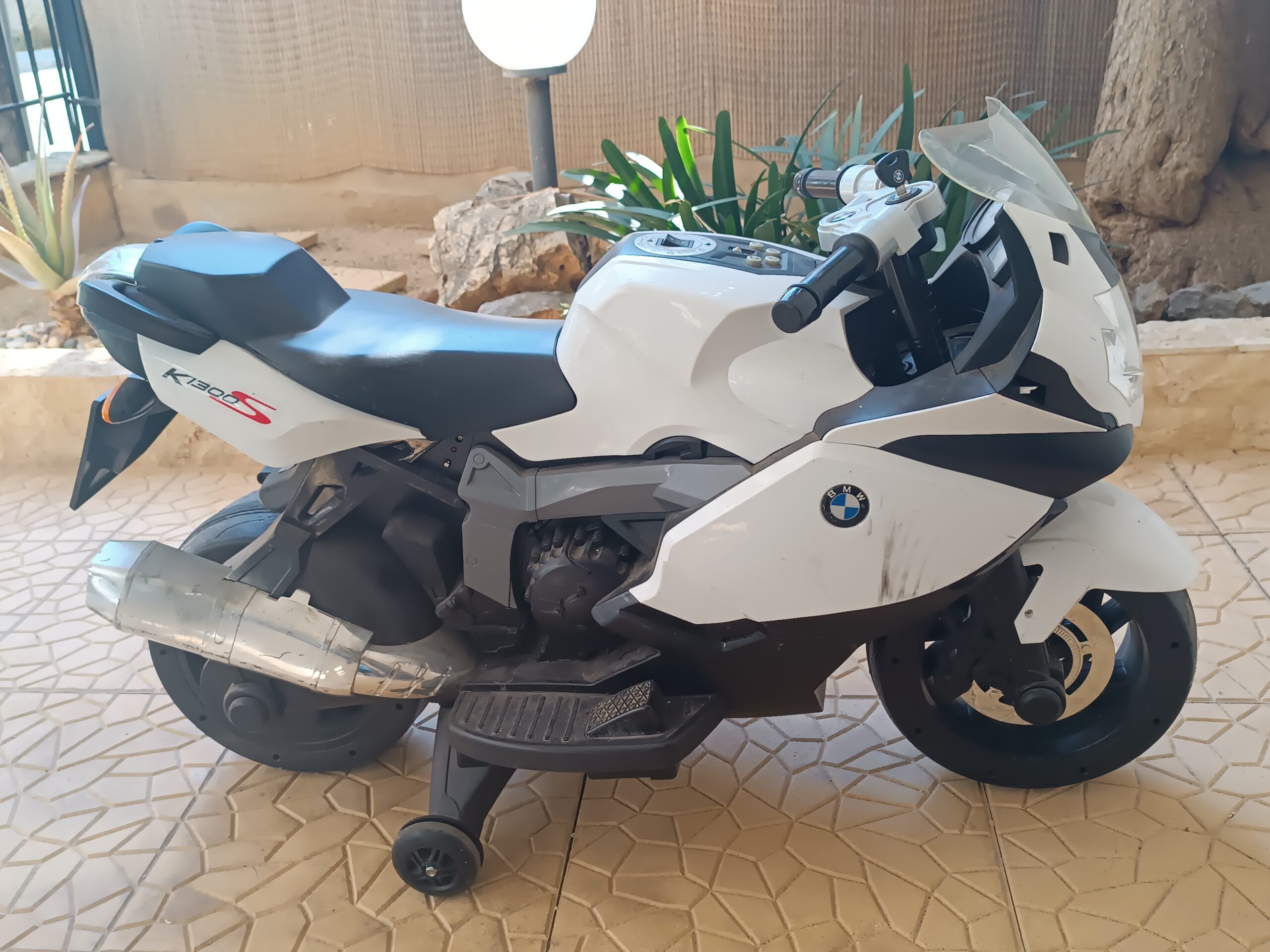 Ηλεκτρικό παιδικό μηχανάκι Bmw