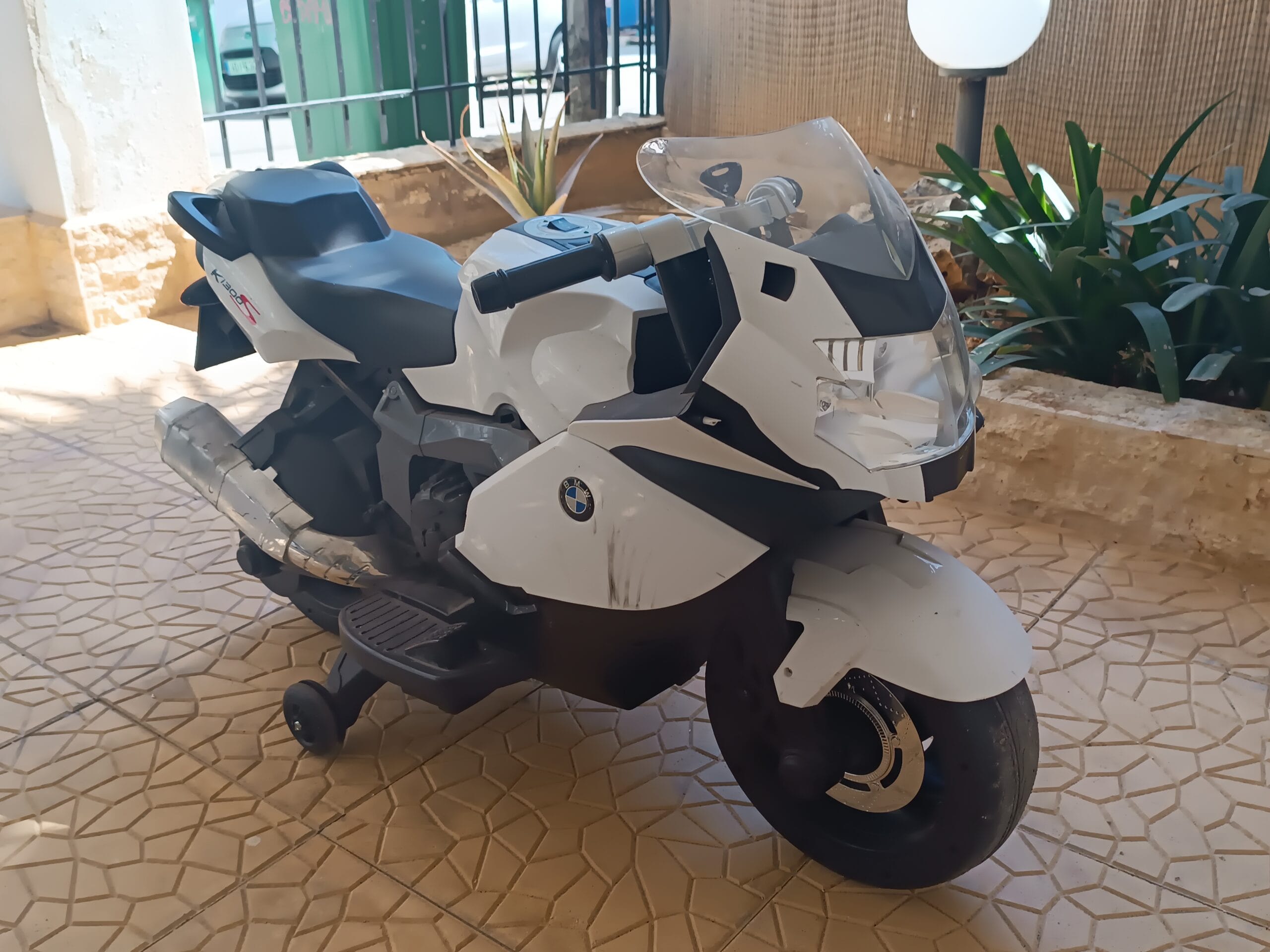 Ηλεκτρικό παιδικό μηχανάκι Bmw