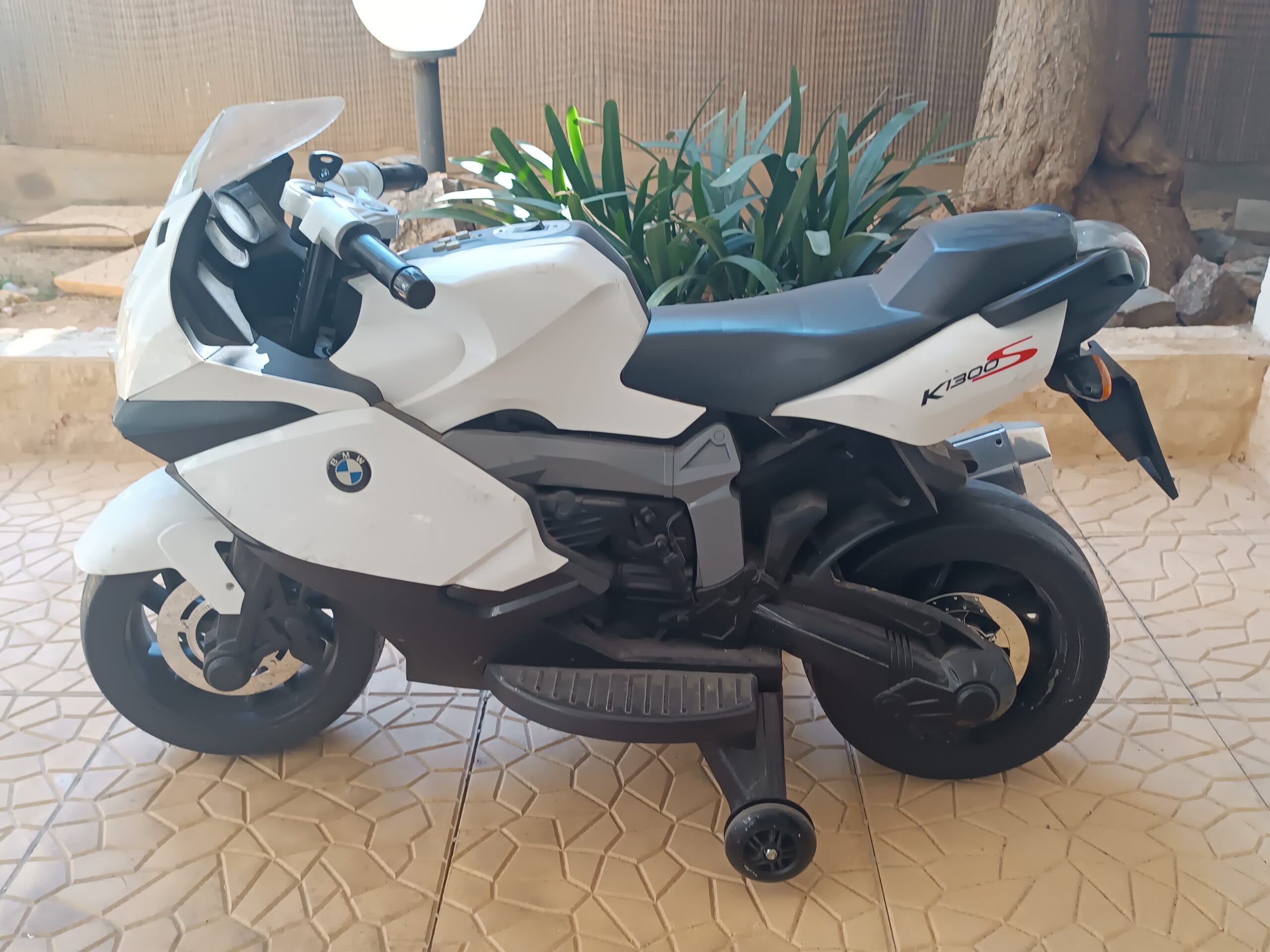 Ηλεκτρικό παιδικό μηχανάκι Bmw