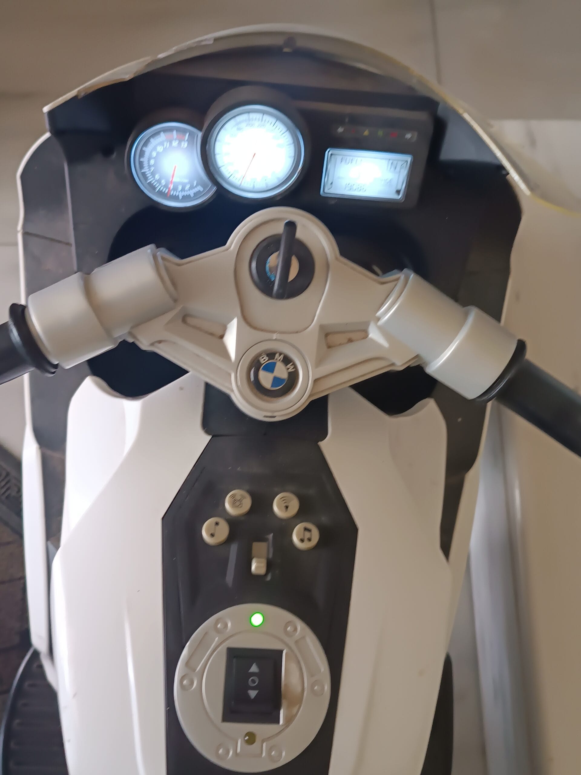 Ηλεκτρικό παιδικό μηχανάκι Bmw