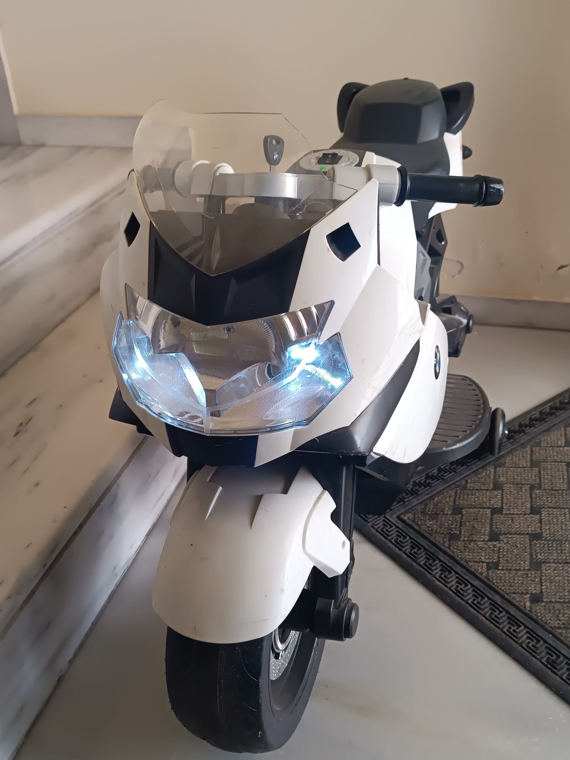 Ηλεκτρικό παιδικό μηχανάκι Bmw