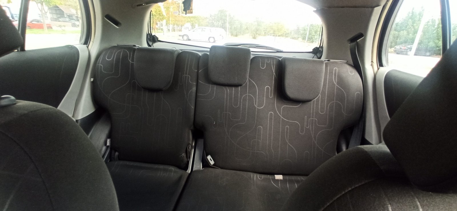 Toyota Yaris 2011 1000 cc