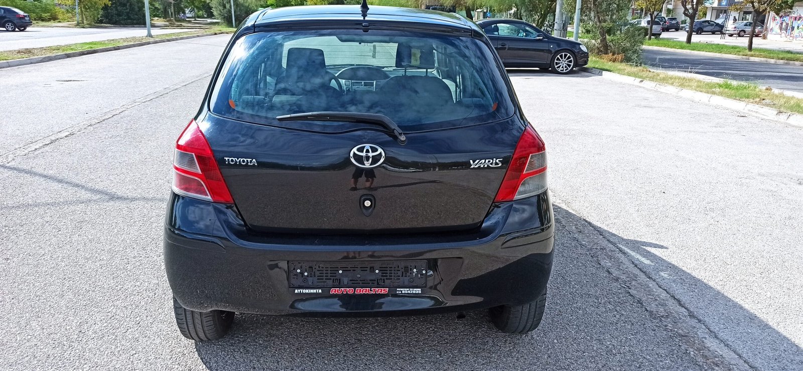 Toyota Yaris 2011 1000 cc
