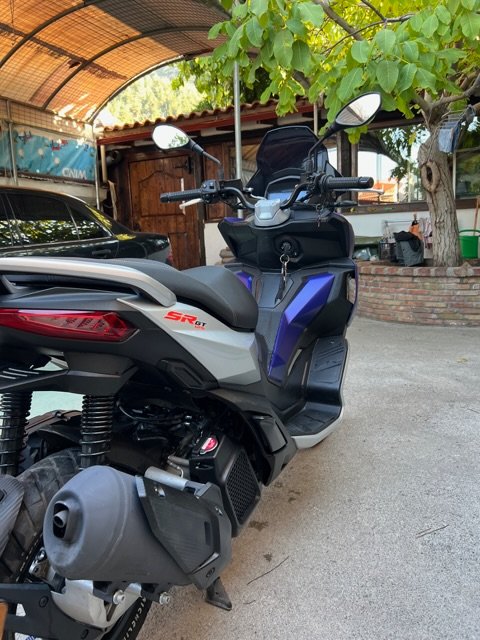Aprilia sr gt 125