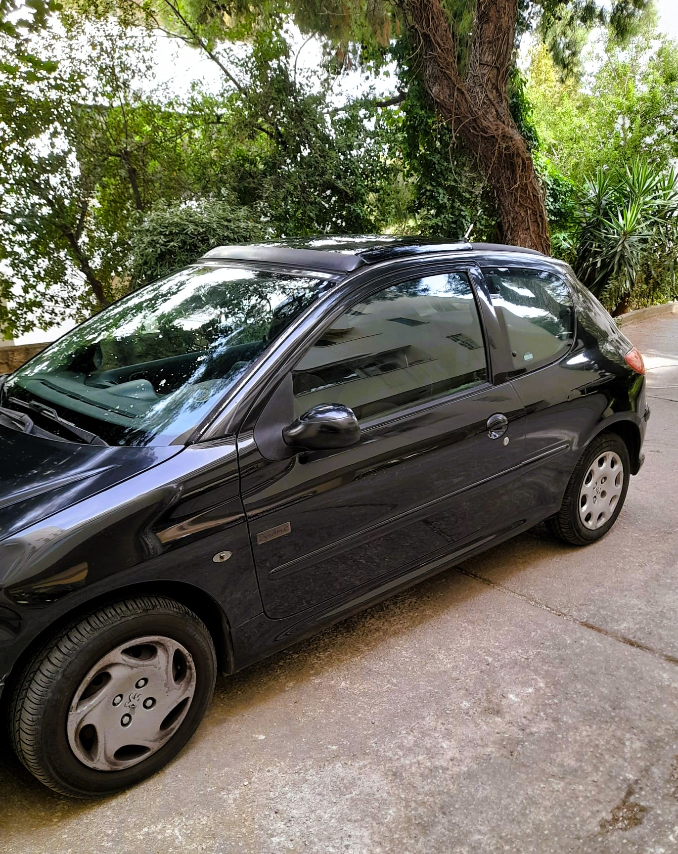 Πωλείται Peugeot 206!